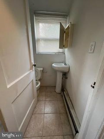 5364 AMES ST NE, Washington, DC 20019