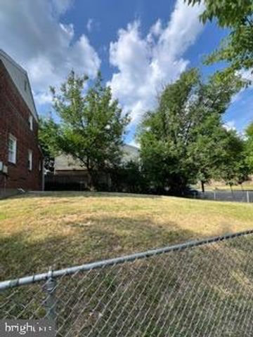 5364 AMES ST NE, Washington, DC 20019