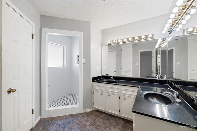 7400 N 33rd Street, Mcallen, TX 78504