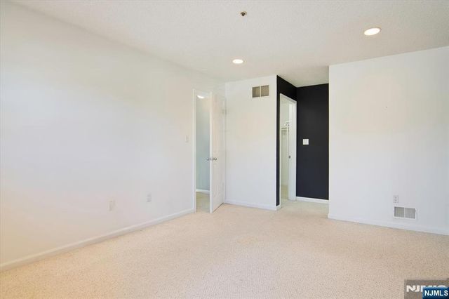 1125 Hyde Park Court A2, Mahwah, NJ 07430