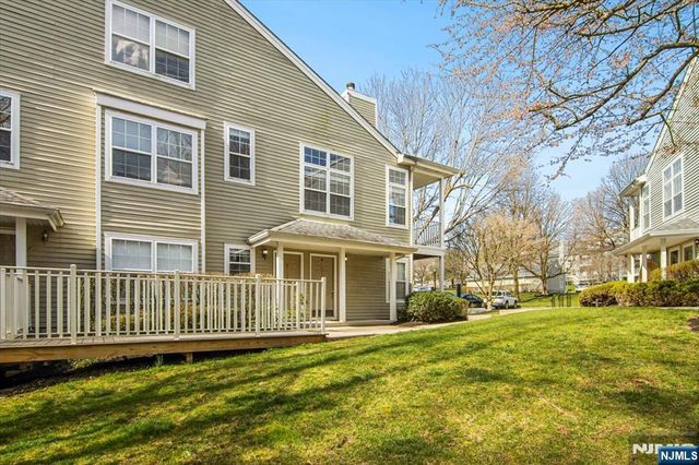 1125 Hyde Park Court A2, Mahwah, NJ 07430