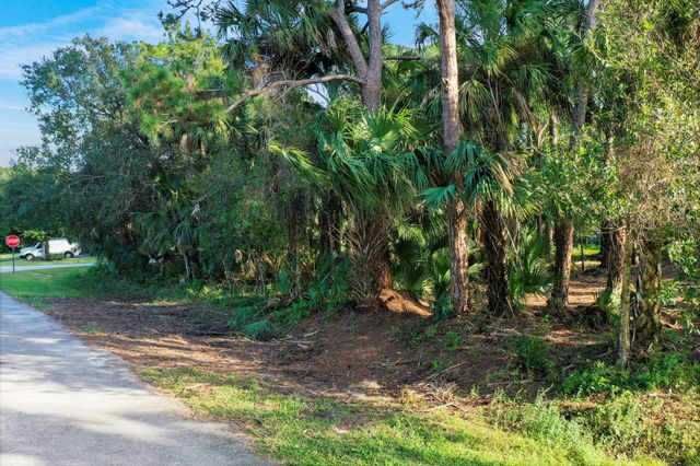 8503 W Penny Lane, Fort Pierce, FL 34951