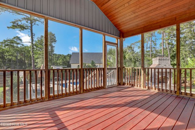 2005 Country Club Drive, Hampstead, NC 28443