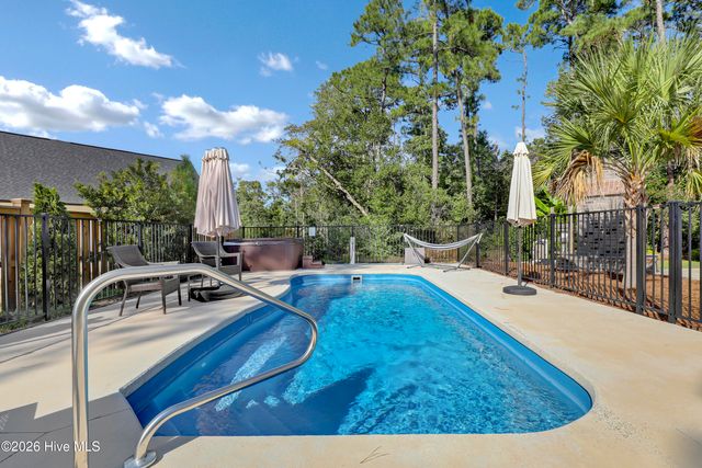 2005 Country Club Drive, Hampstead, NC 28443