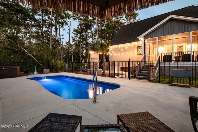 2005 Country Club Drive, Hampstead, NC 28443
