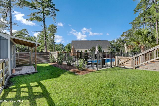 2005 Country Club Drive, Hampstead, NC 28443