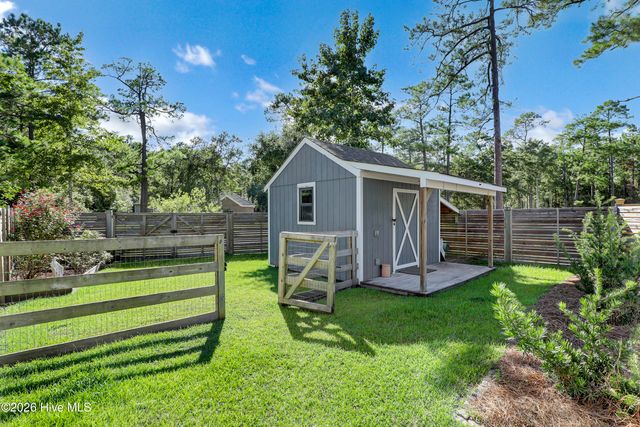 2005 Country Club Drive, Hampstead, NC 28443