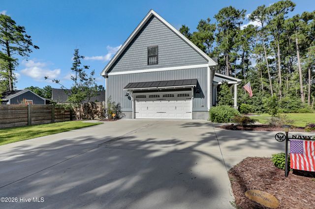 2005 Country Club Drive, Hampstead, NC 28443