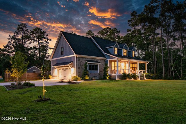 2005 Country Club Drive, Hampstead, NC 28443