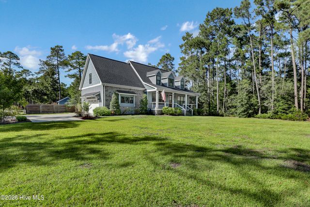 2005 Country Club Drive, Hampstead, NC 28443