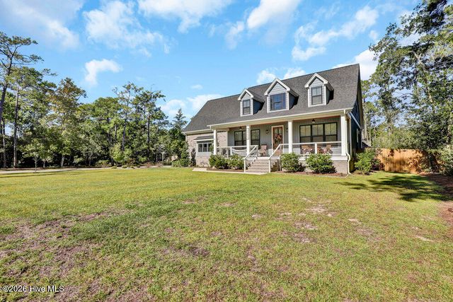2005 Country Club Drive, Hampstead, NC 28443