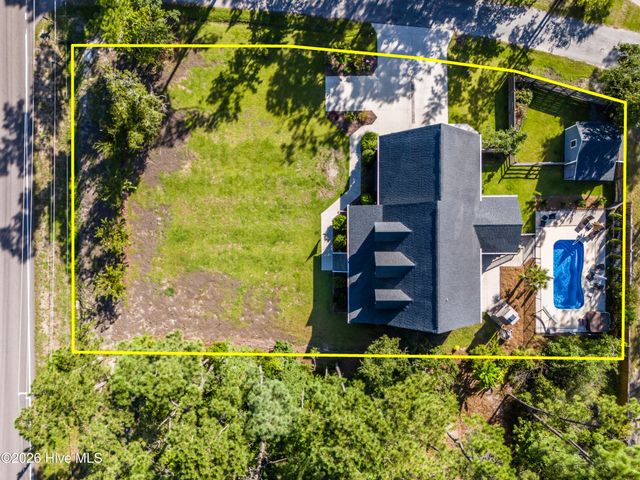 2005 Country Club Drive, Hampstead, NC 28443