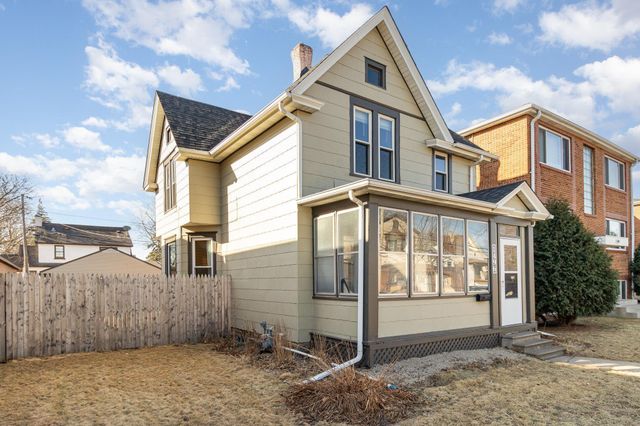1496 Randolph Avenue, Saint Paul, MN 55105