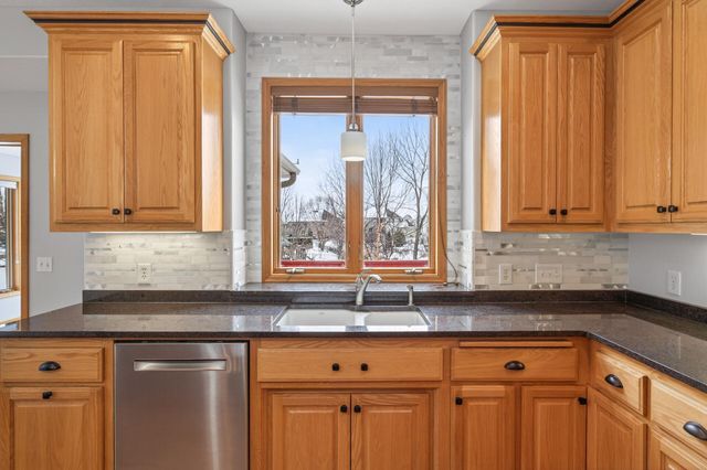 21183 Ivory Lane, Lakeville, MN 55044