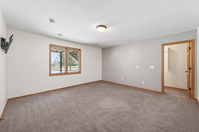 21183 Ivory Lane, Lakeville, MN 55044