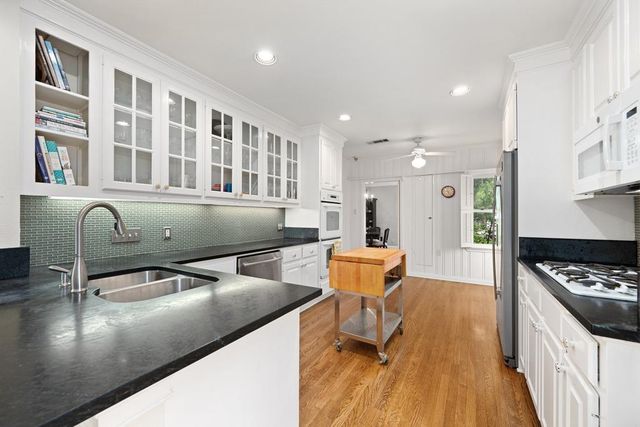 1311 Kent LN, Austin, TX 78703