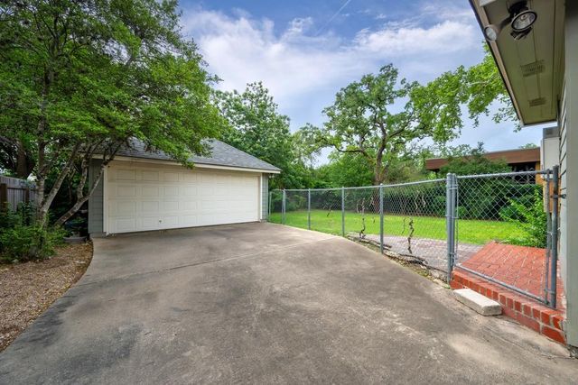 1311 Kent LN, Austin, TX 78703
