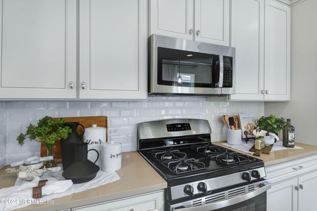 935 CEDAR SLOUGH Drive, Jacksonville, FL 32220