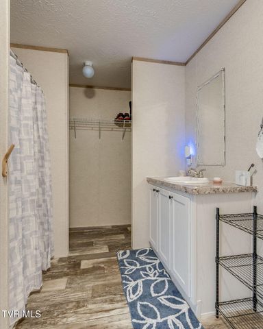 20124 Turkey Hollow Lane, Bristol, VA 24202