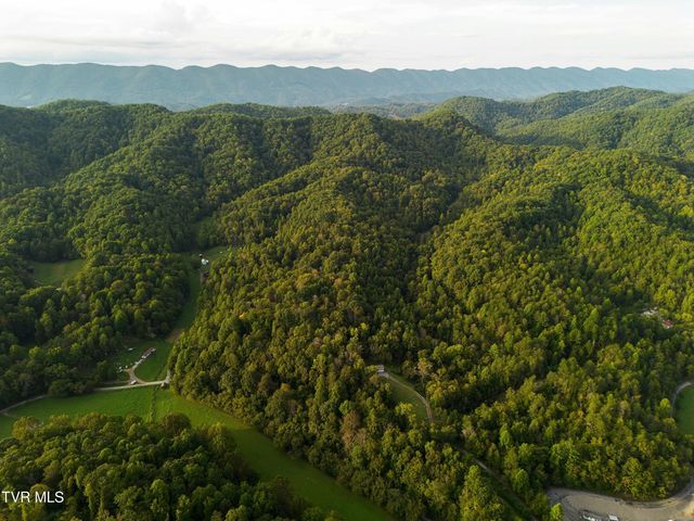 20124 Turkey Hollow Lane, Bristol, VA 24202