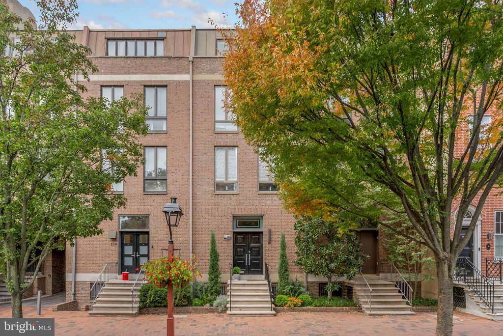 254 S 3RD ST, Philadelphia, PA 19106