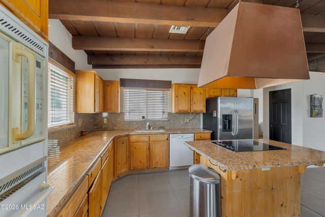 5040 N Camino De Oeste, Tucson, AZ 85745