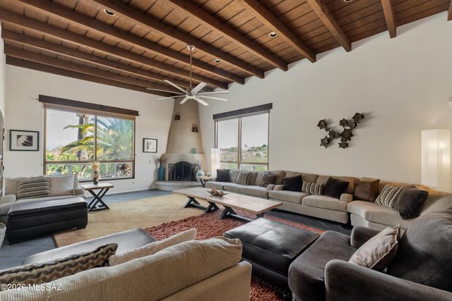 5040 N Camino De Oeste, Tucson, AZ 85745