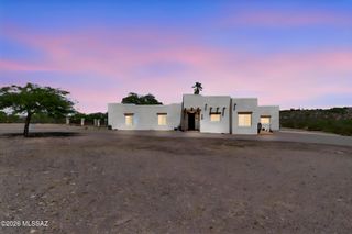 5040 N Camino De Oeste, Tucson, AZ 85745