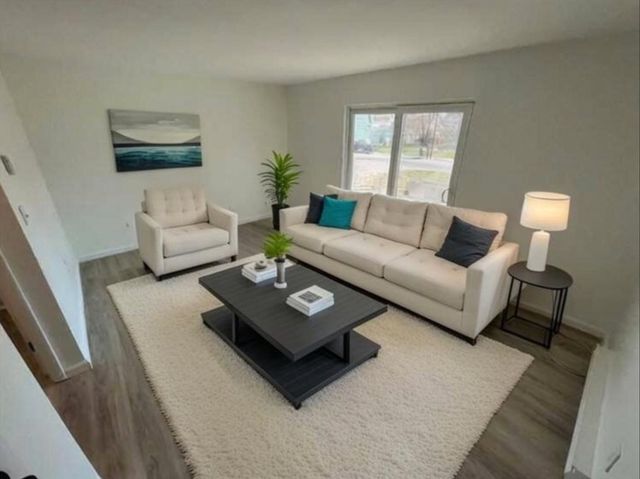 31 Vine St 27, Weymouth, MA 02188