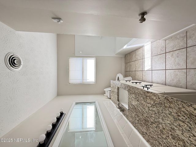 5445 GLORIANNE Drive, Jacksonville, FL 32207