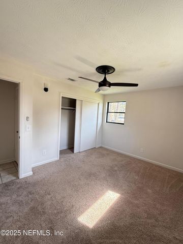 5445 GLORIANNE Drive, Jacksonville, FL 32207