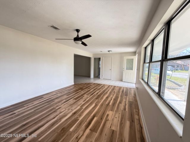 5445 GLORIANNE Drive, Jacksonville, FL 32207