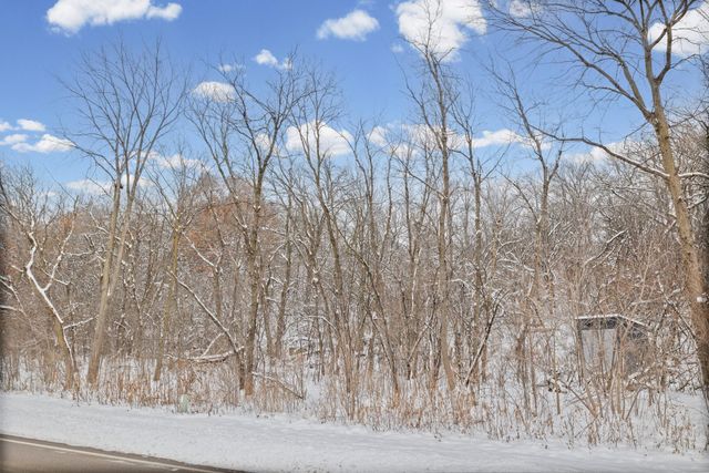 2685 Carver Avenue E, Maplewood, MN 55119