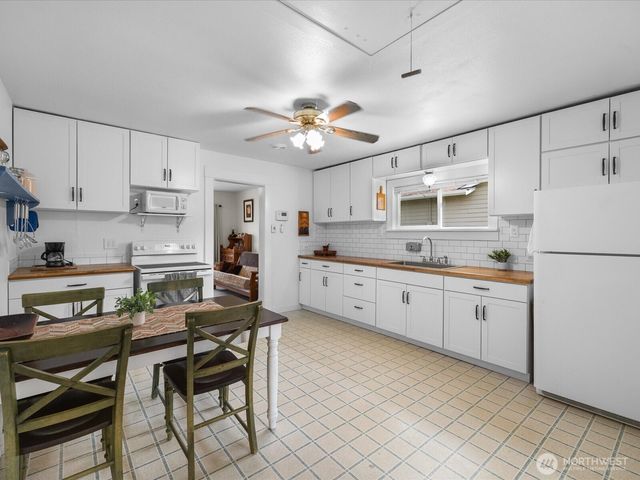 2212 Columbia Avenue, Everett, WA 98203