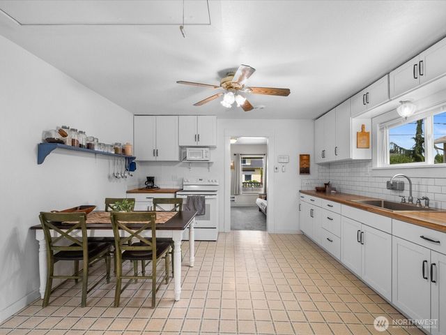 2212 Columbia Avenue, Everett, WA 98203