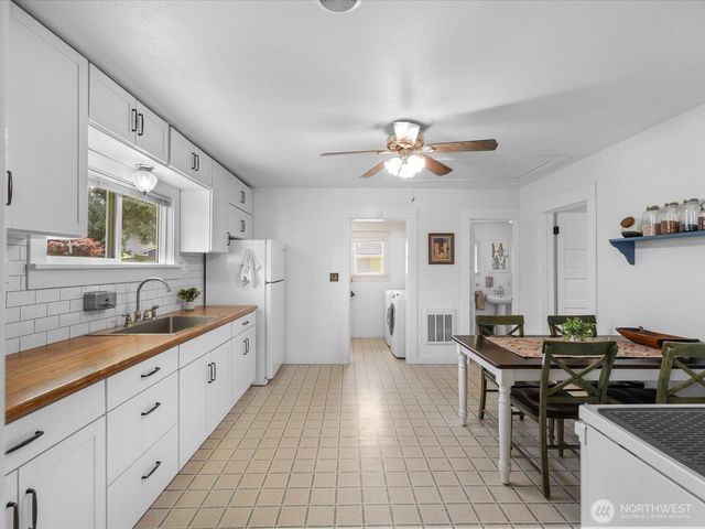 2212 Columbia Avenue, Everett, WA 98203