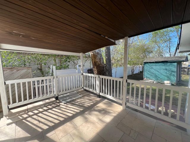 1207 W Ferguson Street, Humble, TX 77338