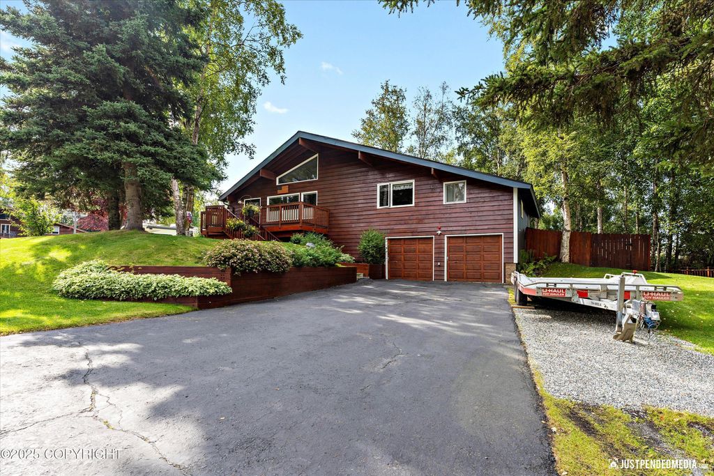 13620 Windward Circle, Anchorage, AK 99516