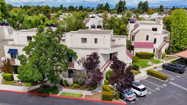 127 Shorebird Circle, Redwood City, CA 94065