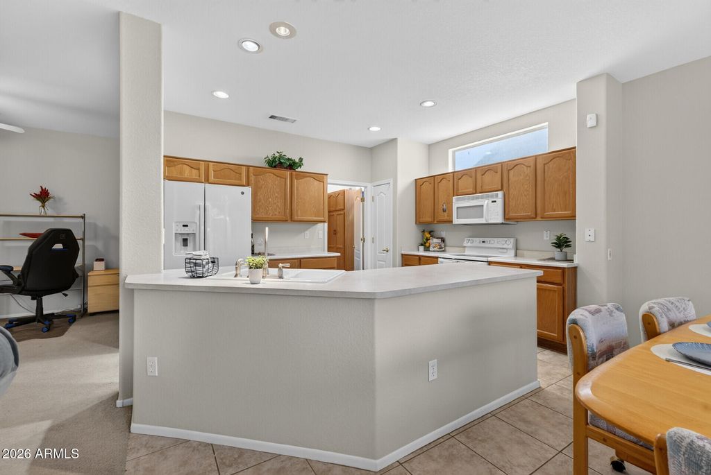 16236 W SCARLET CANYON Drive, Surprise, AZ 85374 — photo 4