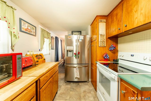 6 Marion Drive, East Lyme, CT 06333