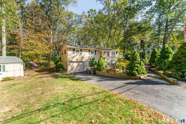 6 Marion Drive, East Lyme, CT 06333