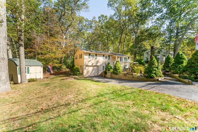 6 Marion Drive, East Lyme, CT 06333