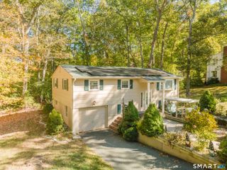 6 Marion Drive, East Lyme, CT 06333
