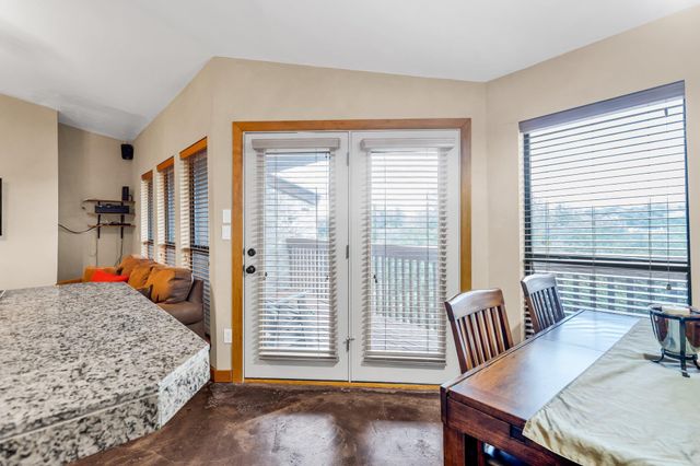 1406 Windsor RD 305, Austin, TX 78703