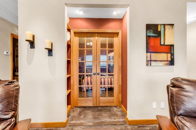 1406 Windsor RD 305, Austin, TX 78703