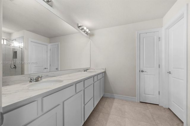 3142 Poinciana Street, Lauderdale Lakes, FL 33311