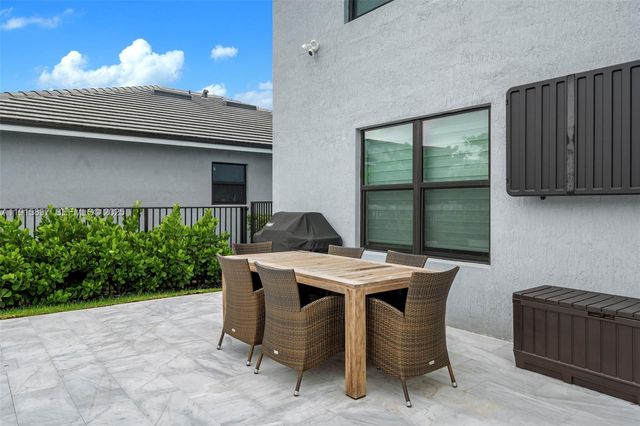 3142 Poinciana Street, Lauderdale Lakes, FL 33311