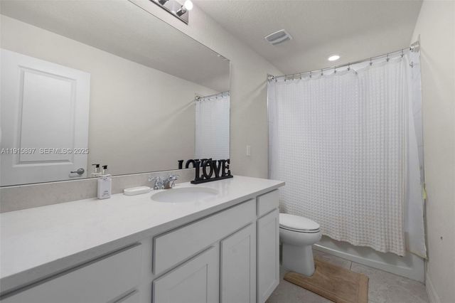 3142 Poinciana Street, Lauderdale Lakes, FL 33311
