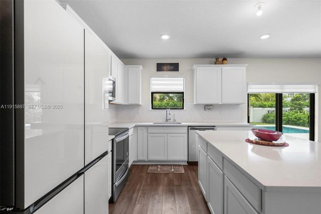 3142 Poinciana Street, Lauderdale Lakes, FL 33311
